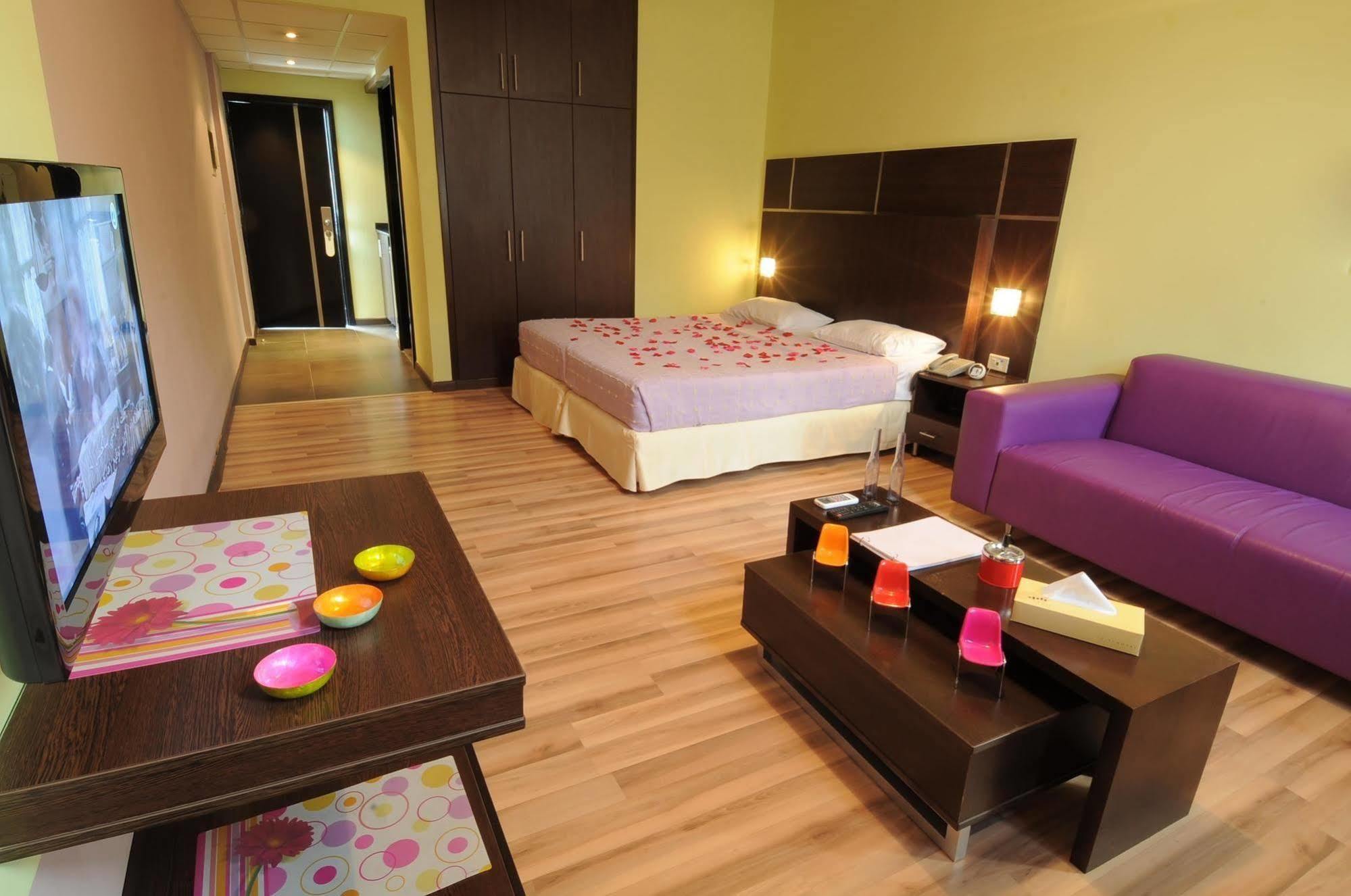 Suite Hotel Merlot - Бейрут Екстериор снимка
